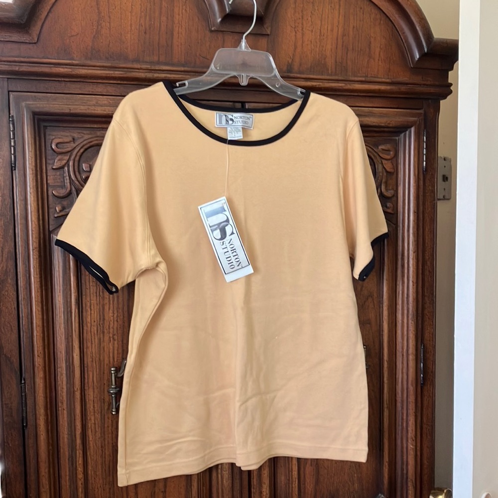 NWT North Studio all season tops
